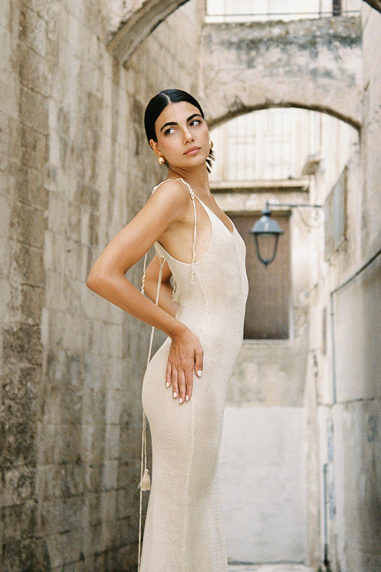 Vega dress in champagne
